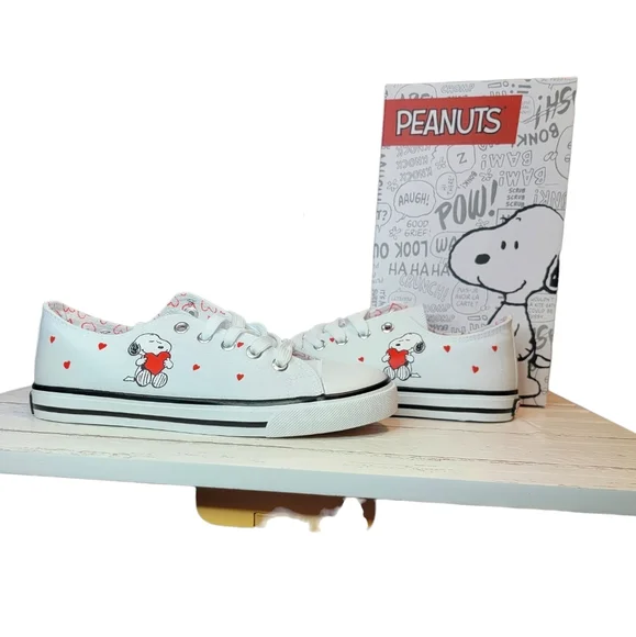 NEW Peanut Snoopy Kids Shoes - Picture 2 of 6